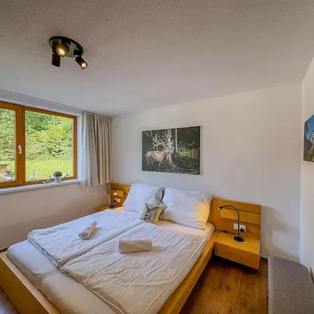 Apartment 5-taeler